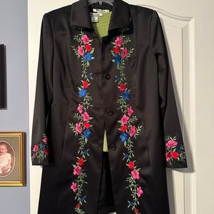 Nygard evening wear 2 piece black jacket w/floral embroidery & green top pet. 6